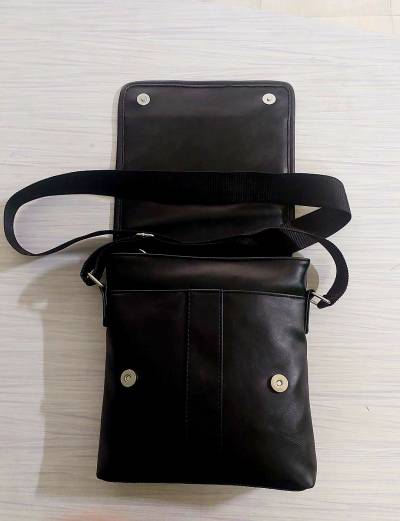 travel side bag image